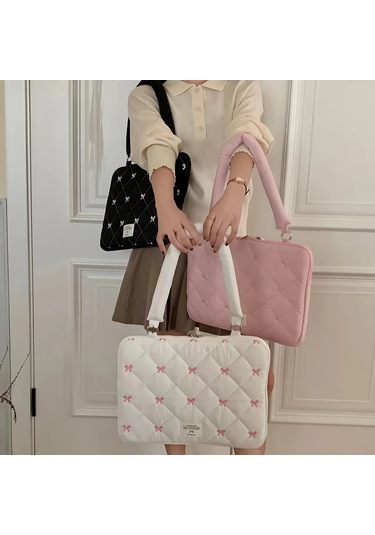 Fochsia Kore Tarzı Pembe Laptop Çantası 33.02-35.56cm Macbook Uyumlu Nakışlı Pembe