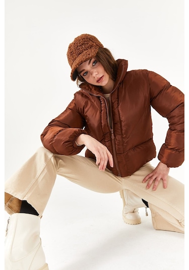 Alisse-kadın Kahve Dik Yaka Kısa Şişme Mont Kahverengi