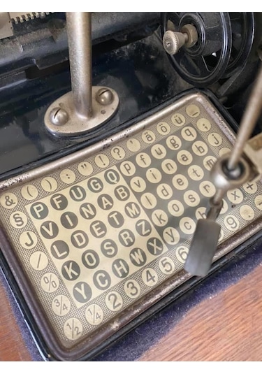 Aeg Mignon 4 Antika Daktilo - Koleksiyonluk Ahşap Kasalı Daktilo No3