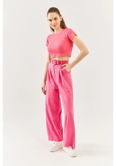 Kadın Kısa Kol Bisiklet Yaka Vücuda Oturan %100 Pamuklu Kaşkorse Esnek Crop Bluz Pembe