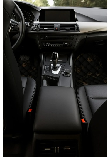 Dekoratif Oto Paspas Takımı Universal Kesim Siyah Altın Desen 4 Parça Araba Paspası