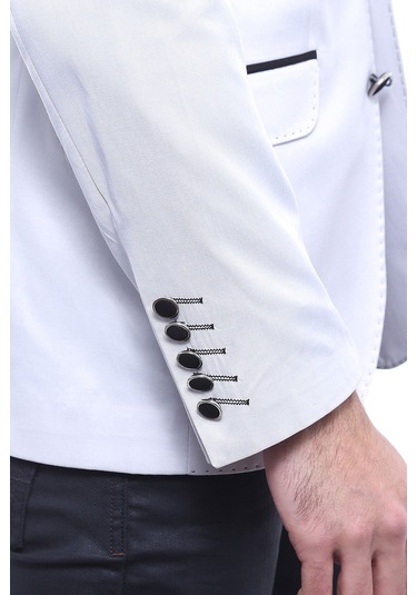 Çift Düğmeli Mono Yaka Armalı Krem Ceket -wessi Krem