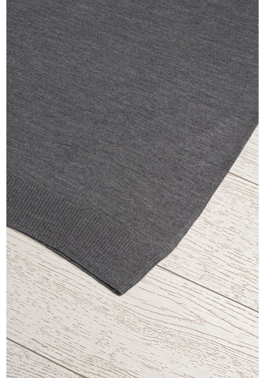 V Yaka Battal Büyük Boy Yünlü Kolsuz Triko Süveter Gri