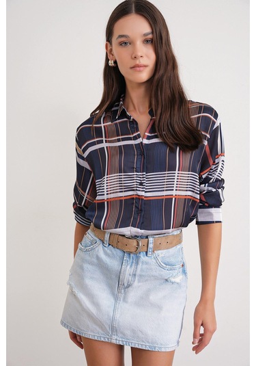 4751 Kadın Ekose İnce Saten Gömlek Lacivert Lacivert