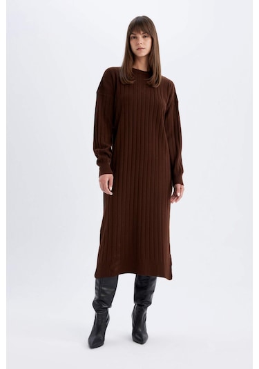 Defacto Regular Fit Yarım Balıkçı Yaka Basic Düz Uzun Kollu Triko Elbise W0986AZ24WNBN470 Kahve