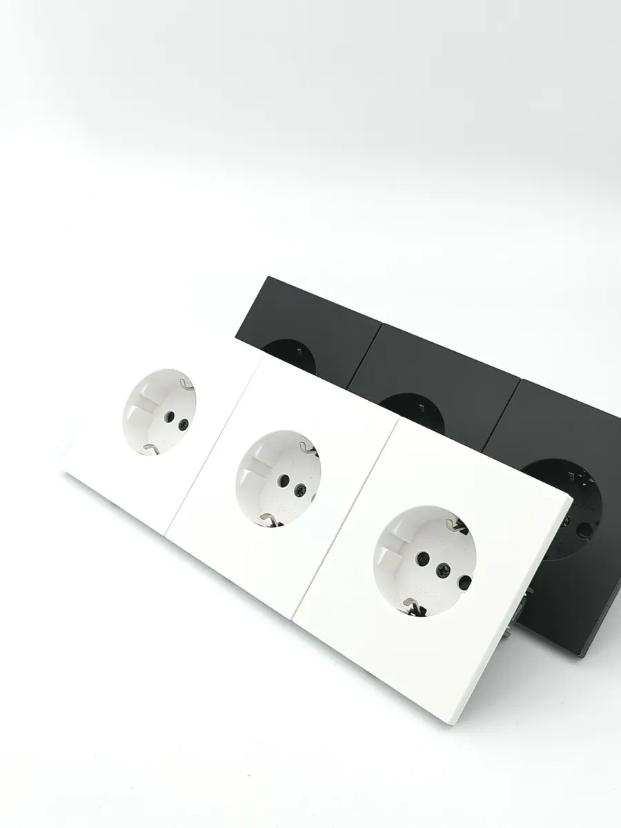 Tocterra Üçlü Priz Beyaz Topraklamalı 450906159 003