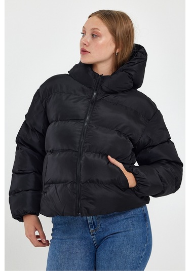 Alisse Kadın Siyah Kapüşonlu Şişme Mont Kaban Siyah