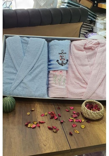 Çeyizlik Aile Bornoz Seti 4 Parça Pudra Mavi Çok Renkli