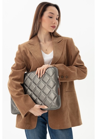 Kapitone Laptop Kılıfı 15.6 & 16 İnç Gri