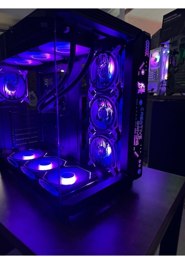 7 Argb Anime Karakterli Fanlı Pc Kasası 850w 80 Plus Bronze Powerli 360mm Sıvı Soğutmalı Siyah