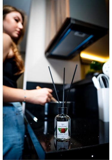 Vivaldi Home Sandal Ağacı Çubuklu Oda Kokusu Esansiyel Uçucu Yağ 50 ML