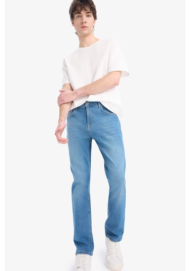 DeFacto Sergio Regular Fit Normal Kalıp Normal Bel Boru Paça Jean Pantolon E7024AX25SPNM28