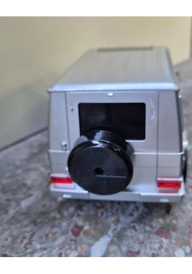 Kumandalı Oyuncak Araba Mercedes G Şarjlı 25 Cm