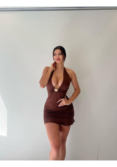 Pink Life Kahve Askılı Toka Ve Göğüs Dekolteli Mini Elbise Kahverengi
