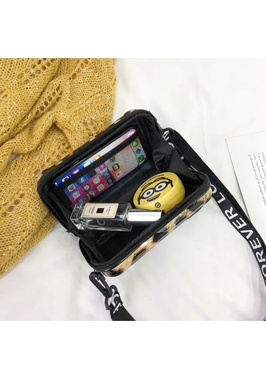 Moveevo Renkli Ve Şık Kozmetik Çantası, 17.5x10.5x6cm Boyut, Abs+pc Malzeme, Seyahat İçin İdeal