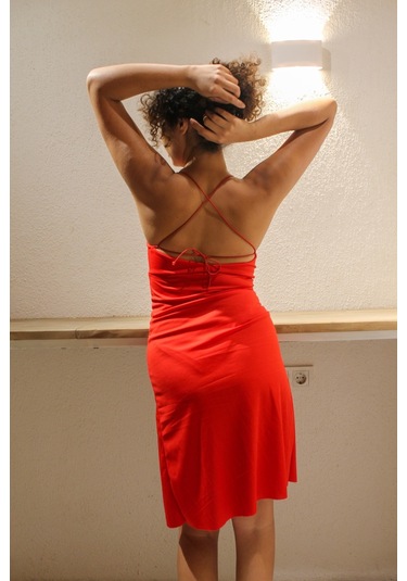 Yırtmaçlı Kırmızı Elbise Kırmızı