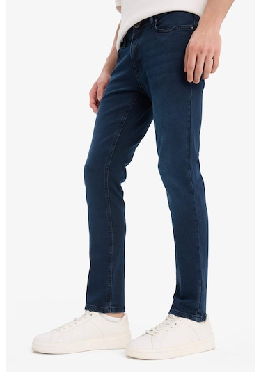 DeFacto Pedro Slim Fit Dar Kalıp Normal Bel Dar Paça Jean Pantolon E8200AX25SPNM83 DeFacto Pedro Slim Fit Dar Kalıp Normal Bel Dar Paça Jean Pantolon E8200AX25SPNM83