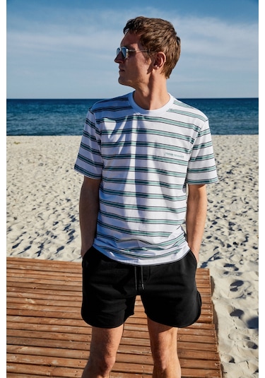 WOODY Erkek %100 Pamuk Nakış Detaylı Bisiklet Yaka Çizgili Regular Fit Beyaz-Yeşil Çizgili T-Shirt