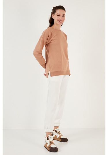 Lela Pamuklu Regular Fit Bisiklet Yaka Basic Bayan Sweat 5863569 Bisküvi