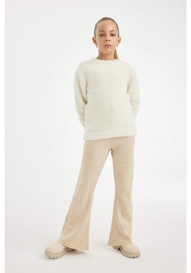 Defacto Kız Çocuk Flare Fit İspanyol Paça Basic Düz Triko Pantolon A6029A824WNBG588 Bej Defacto Kız Çocuk Flare Fit İspanyol Paça Basic Düz Triko Pantolon A6029A824WNBG588 Bej