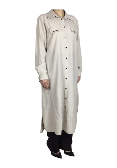 Kadın Önden Metal Düğmeli Yakalı Uzun Tunik Krem