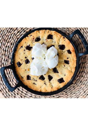 Lava Yuvarlak Kulplu Tava ve Ahşap Altlıklı. Çap(Ø) 20cm. -