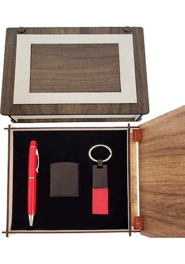Özel Ahşap Kutulu Kırmızı Kalem Anahtarlık Ve Çakmak Set Çok Renkli