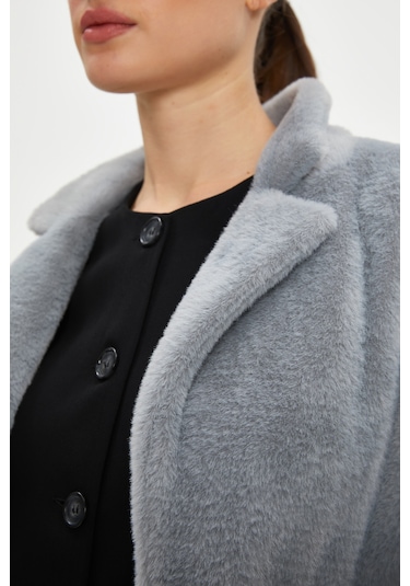 Kadın Oversize Kürk Kaban - Yumuşak Dokulu, Şık Ve Modern Tasarım - Günlük Ve Özel Kullanım İçin İdeal Gri Kadın Oversize Kürk Kaban - Yumuşak Dokulu, Şık Ve Modern Tasarım - Günlük Ve Özel Kullanım İçin İdeal Gri