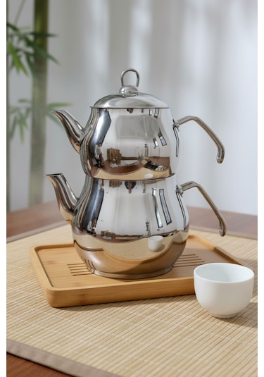 Jumbo Boy Aile Çaydanlık Takımı Paslanmaz Çelik, Parlak Yüzeyli, Isıya Dayanıklı Ergonomik Saplı Gümüş