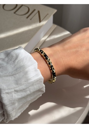 Siyah Taş Detaylı Altın Kaplama Kelepçe Bilezik Şık Ve Zarif Kadın Takı Altın