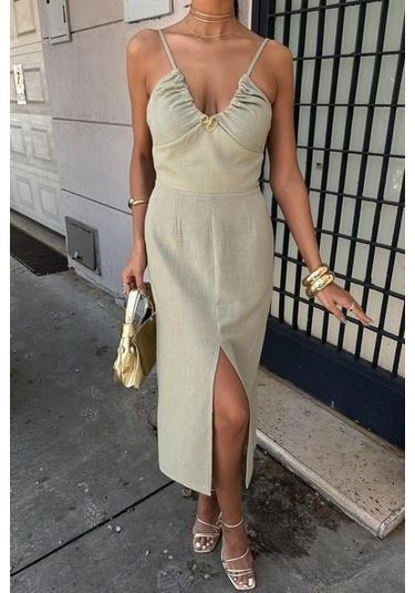 Göğsü Aksesuarlı Önü Yırtmaçlı Elbise 2899 Çağla