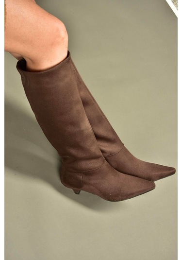 Fox Shoes V404012302 Kahverengi Süet Kısa Topuklu Kadın Çizme Kahverengi