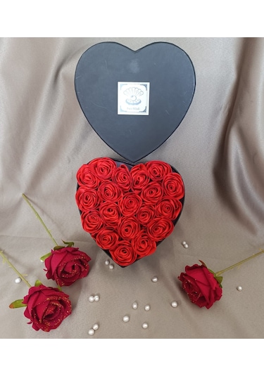 Kutuda Solmayan Güller Sevgiliye Anneye 19 Adet Yapay Gül Kırmızı Dekorasyon Hediyelik Siyah Kutu Gü