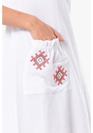 Kolsuz Şile Bezi Kruvaze Yaka Nakışlı Tülin Midi Boy Yazlık Otantik Elbise Beyaz Byz-beyaz