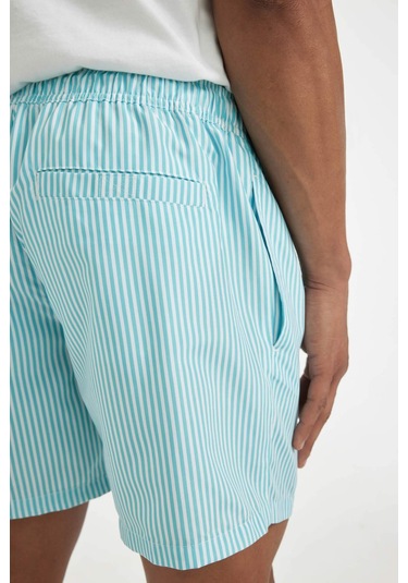 DeFacto Çizgili File Astarlı Kısa Boy Deniz Şortu U0024AZ24HSTR481 DeFacto Çizgili File Astarlı Kısa Boy Deniz Şortu U0024AZ24HSTR481