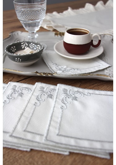 Köşeli 6'lı Kokteyl Kahve Sunum Peçetesi Nakış İşlemeli Gardenya Sunumluk Gümüş