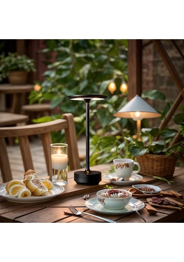 Boatshop1 Altın Usb Led Masa Lambası Modern Üç Renkli Ayarlanabilir Ortam Işığı Dahili Pil 36v Oda Parti Dekor Gece Lambası Altın