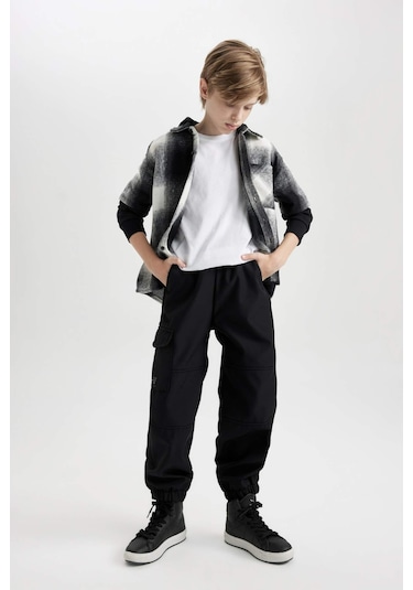 DeFacto Erkek Çocuk Beli ve Paçası Lastikli Kargo Cepli Pelüş Polar Astarlı Siyah Jogger Pantolon D3460A824WNBK81 DeFacto Erkek Çocuk Beli ve Paçası Lastikli Kargo Cepli Pelüş Polar Astarlı Siyah Jogger Pantolon D3460A824WNBK81
