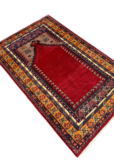 El Dokuma Vintage Kafkas Halısı 103x160 Kırmızı %100 Yün Namazlık