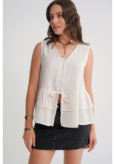 4722 Kadın V Yaka Fırfırlı Müslin Bluz Naturel Naturel