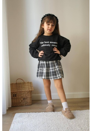 Kız Çocuk Slogan Yazı Detaylı Üst Pötükareli Şort Etek Alt Üst Takım Yeni Sezon Siyah Beyaz Siyah Beyaz Siyah - Beyaz Kız Çocuk Slogan Yazı Detaylı Üst Pötükareli Şort Etek Alt Üst Takım Yeni Sezon Siyah Beyaz Siyah Beyaz Siyah - Beyaz