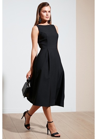 Lela Bisiklet Yaka Regular Fit Cepli Pileli Midi Bayan Elbise 6051963 Siyah