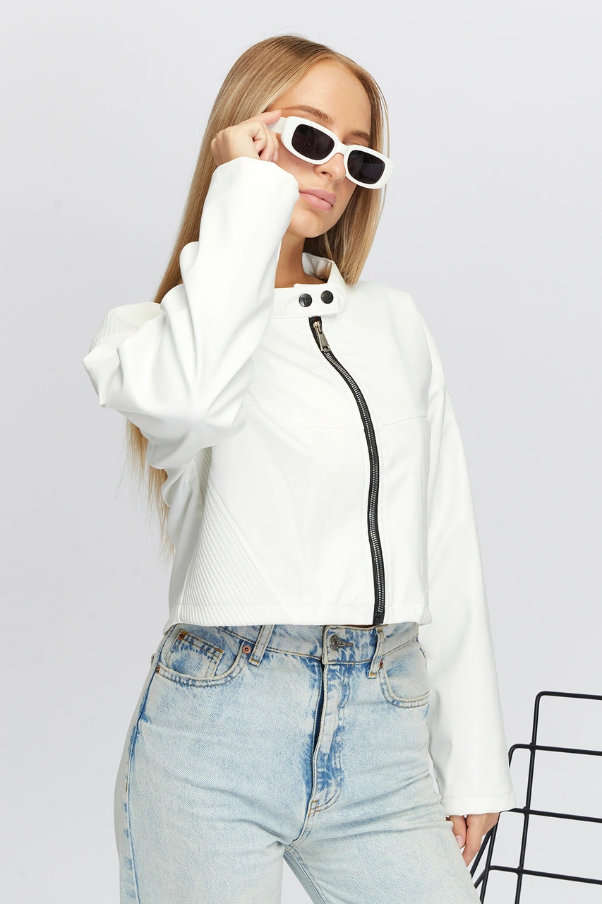 Kadın Oversize Fermuarlı Yaka Çıt Çıtlı Omuz Ve Etek Beyaz Desenli Kolej Yarışçı Ceket Motorcu Mont Beyaz Kadın Oversize Fermuarlı Yaka Çıt Çıtlı Omuz Ve Etek Beyaz Desenli Kolej Yarışçı Ceket Motorcu Mont Beyaz