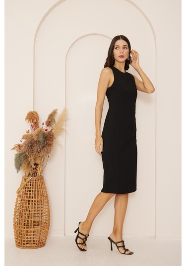 Siyah Yırtmaç Detaylı Kolsuz Elbise Dm1032