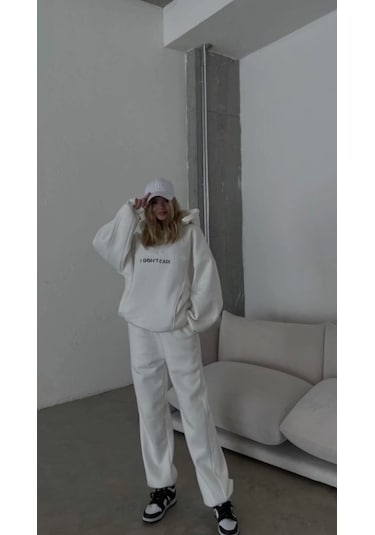 Defymoda Nakış İşlemeli Üç İplik Sweat Takım- Beyaz Beyaz