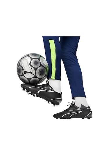 Puma 107483-01 Vitoria FG/AG Erkek Krampon - Siyah 24K680000170 68027 Siyah