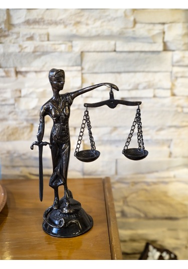 Adalet Heykeli Oksitli