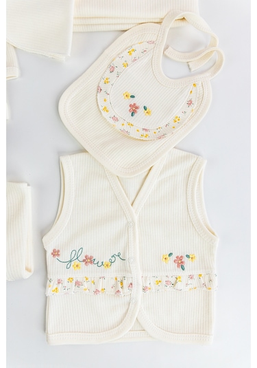 Çiçek Nakışlı Fırfırlı Pamuklu 10 Parça Kız Bebek Hastane Çıkışı Bebek Takımı