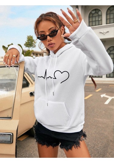 Kadın Kalp Çizgi Baskılı Oversize Beyaz Kapşonlu Sweatshirt Beyaz