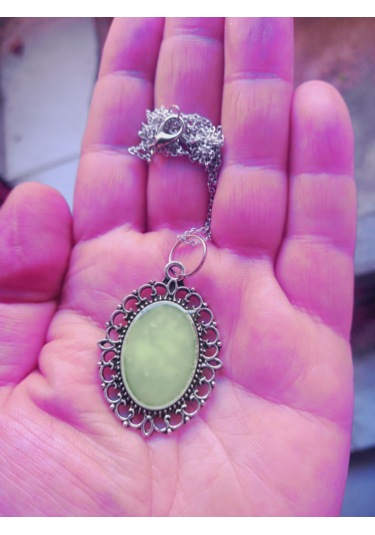 Karanlıkta Parlayan Fosforlu Zincirli Gümüş Kolye Küpe Anahtarlık Seti Yeşil